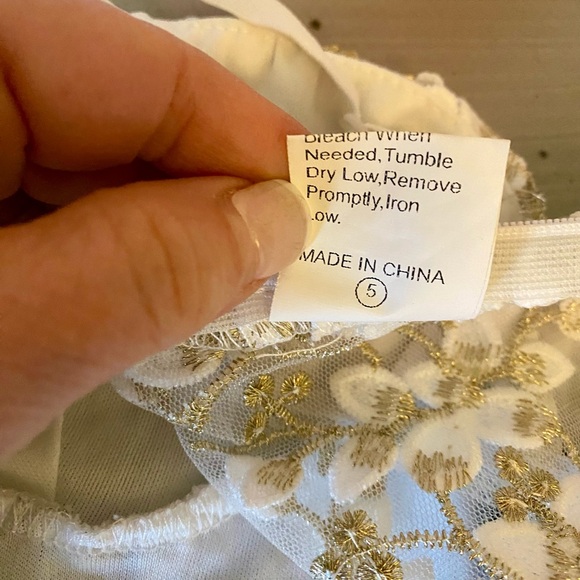 Semi sheer floral bralette - Picture 6 of 7